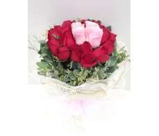 F100 20 PCS RED & 4 PCS PINK ROSES BOUQUET WITH WHITE WRAP & PINK RIBBON
